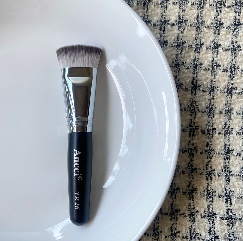 【プチAncciコレクション/リキッド＆クリームファンデーションブラシ】TR 26