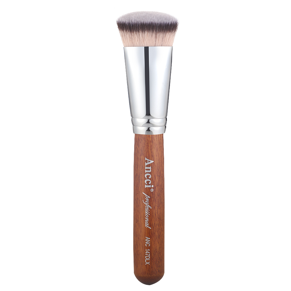 【毛穴0.0 ファンデーションブラシ】ANC 147DLX
